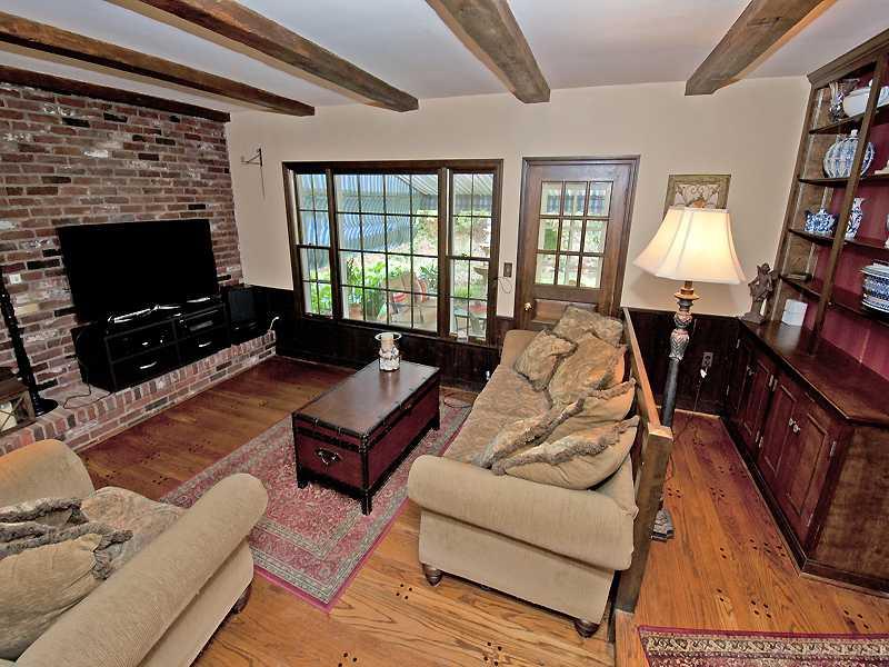 624 Trotwood Ridge Road Upper St. Clair, PA 15241 - Photo 7 of 22 Family Room.