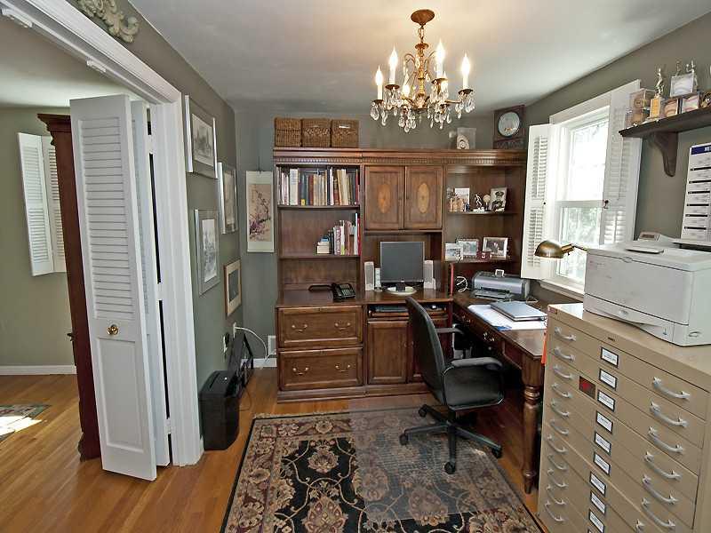 624 Trotwood Ridge Road Upper St. Clair, PA 15241 - Photo 10 of 22 Den.
