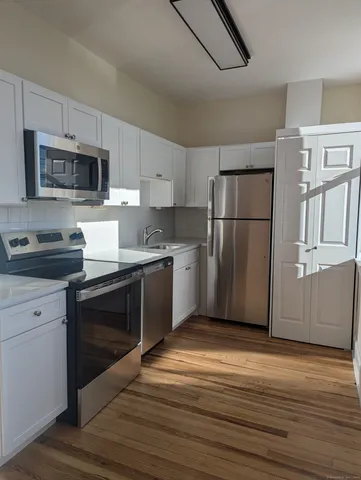 $1,925 | 213 Liberty Square, Unit A, Norwalk, CT 06855