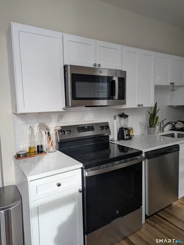 $1,925 | 213 Liberty Square, Unit A, Norwalk, CT 06855