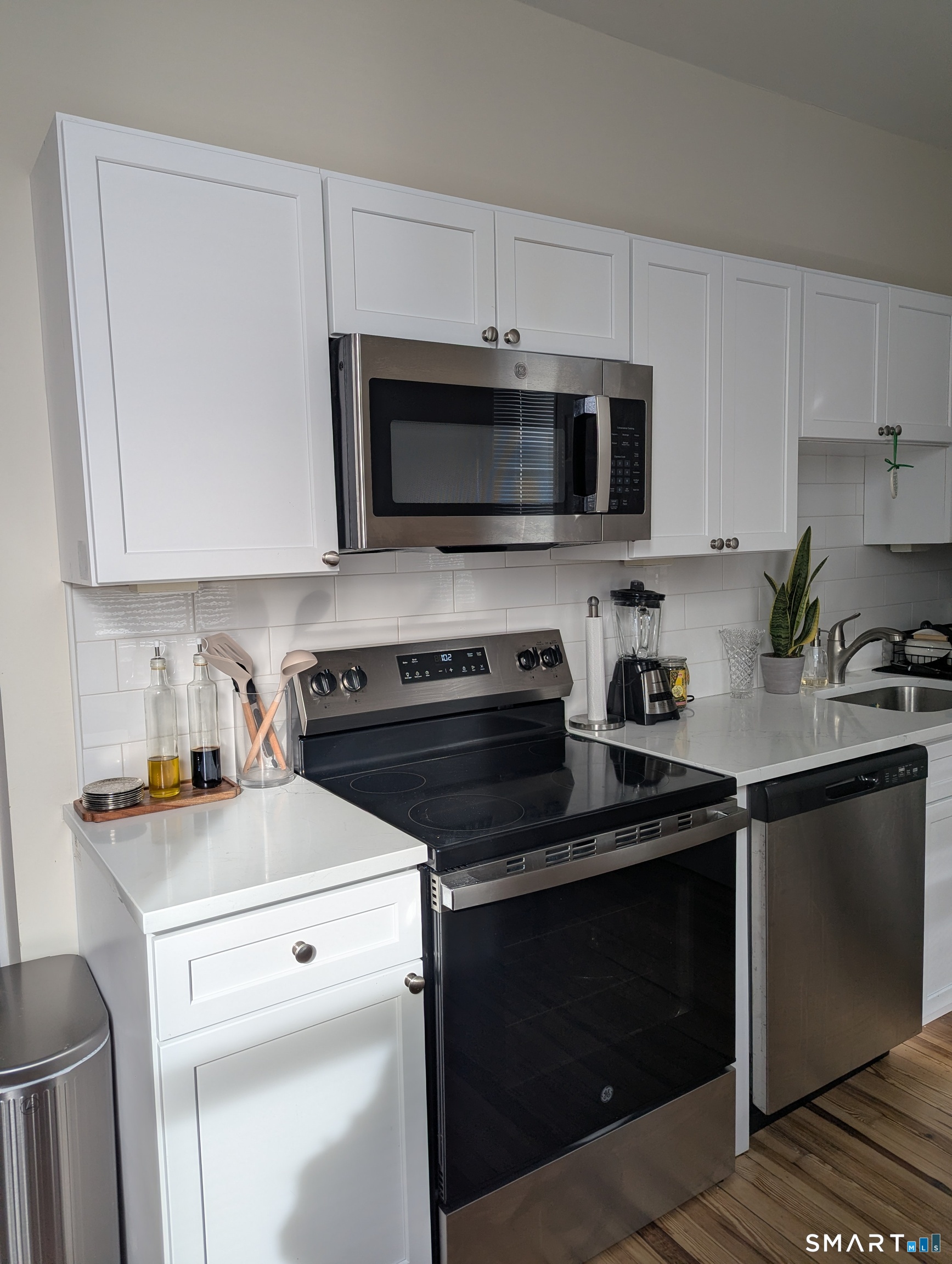 213 Liberty Square, Unit A Norwalk, CT 06855 - Photo 3 of 23