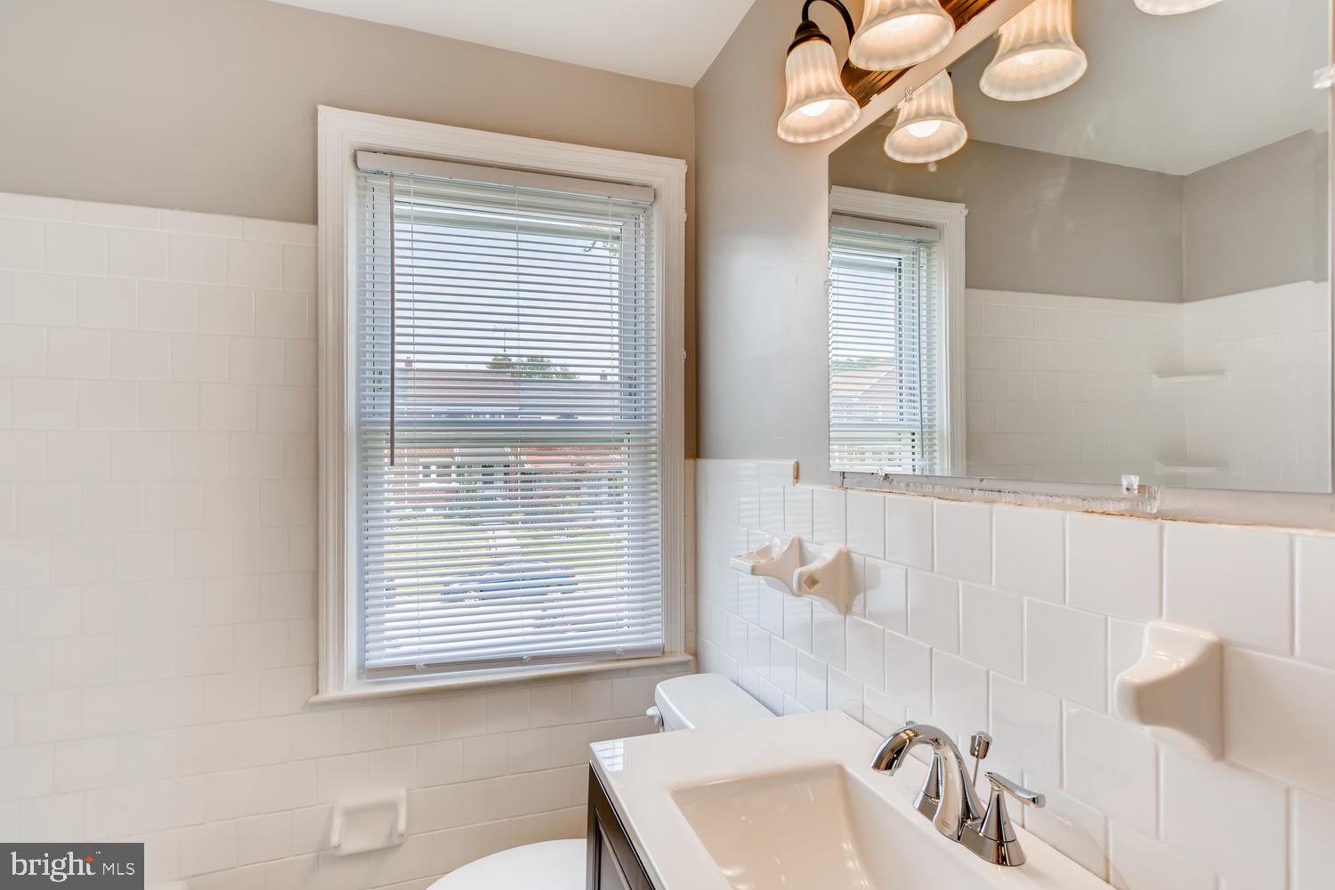 1671 Burnwood Road Baltimore, MD 21239 - Photo 14 of 24 Gallery Image 14