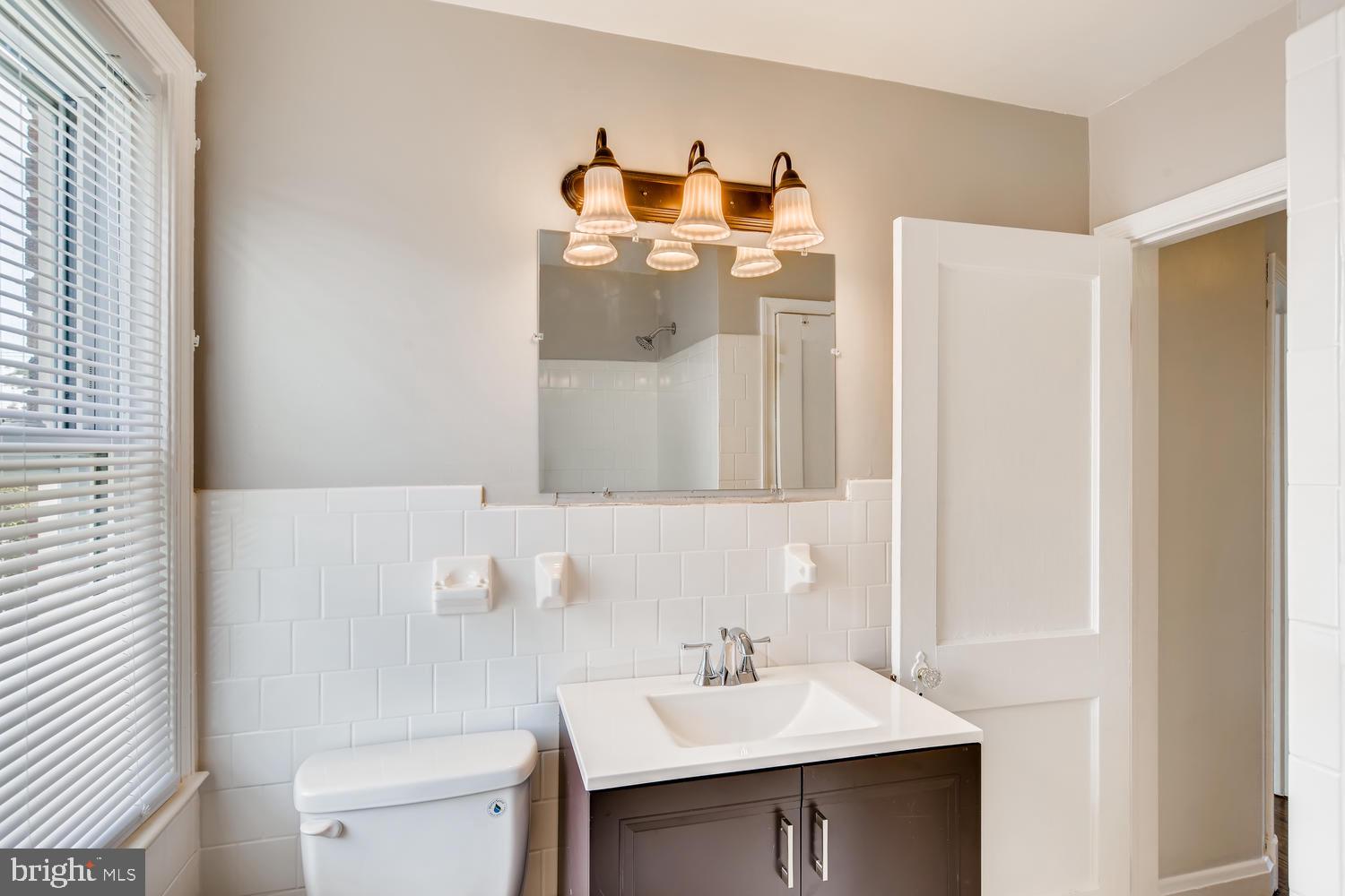 1671 Burnwood Road Baltimore, MD 21239 - Photo 15 of 24 Gallery Image 15