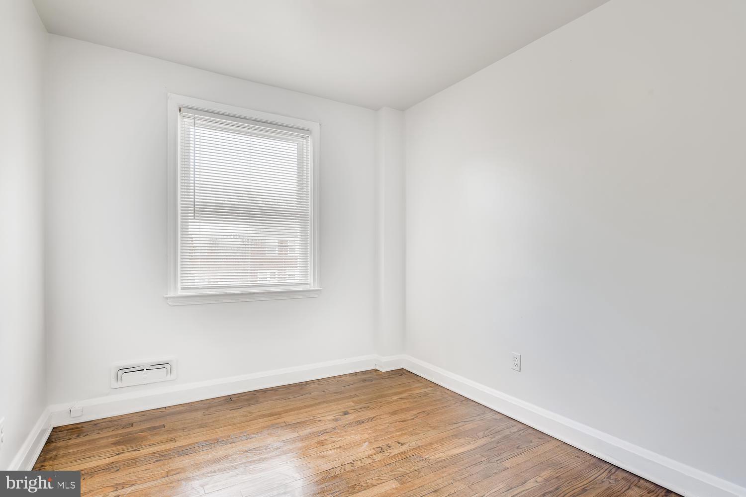 1671 Burnwood Road Baltimore, MD 21239 - Photo 17 of 24 Gallery Image 17