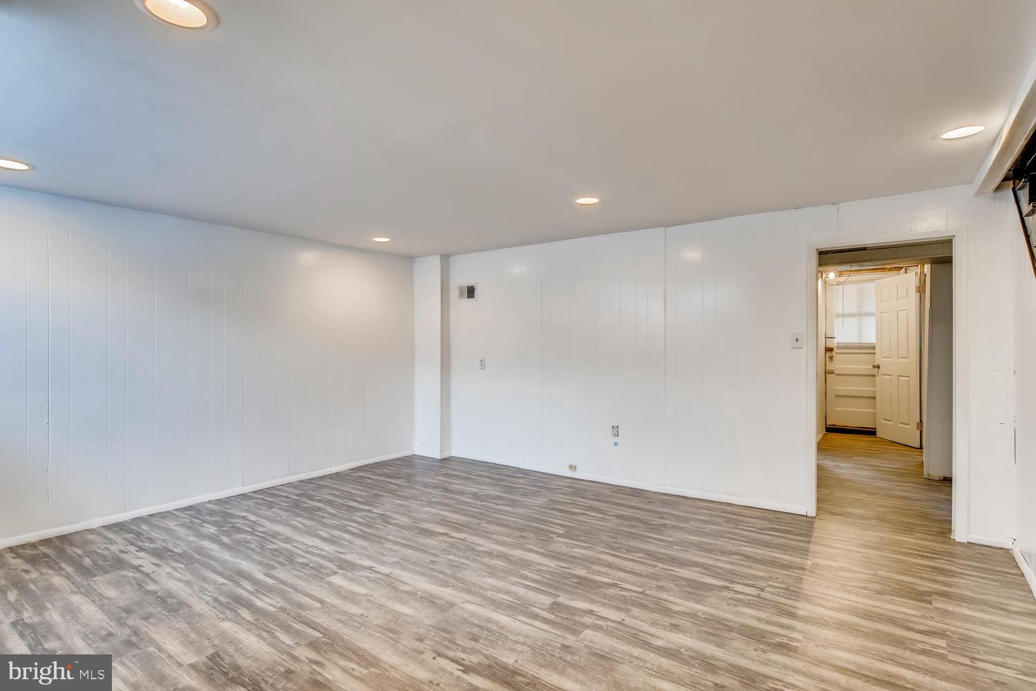 1671 Burnwood Road Baltimore, MD 21239 - Photo 20 of 24 Gallery Image 20