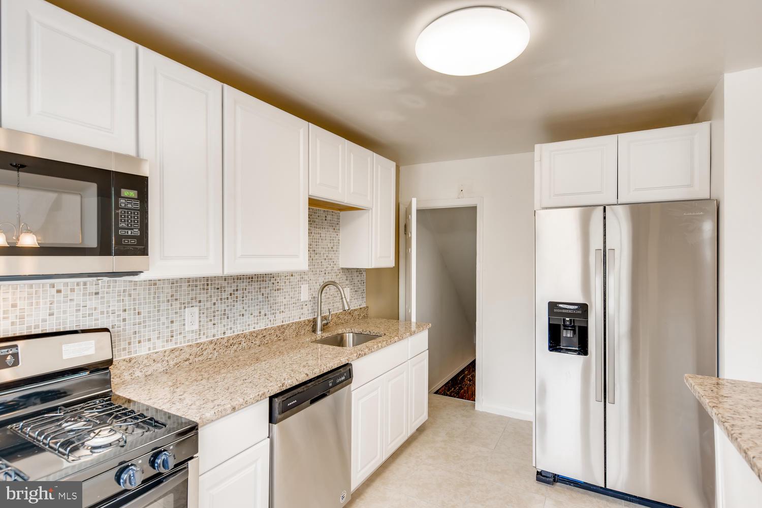 1671 Burnwood Road Baltimore, MD 21239 - Photo 7 of 24 Gallery Image 7