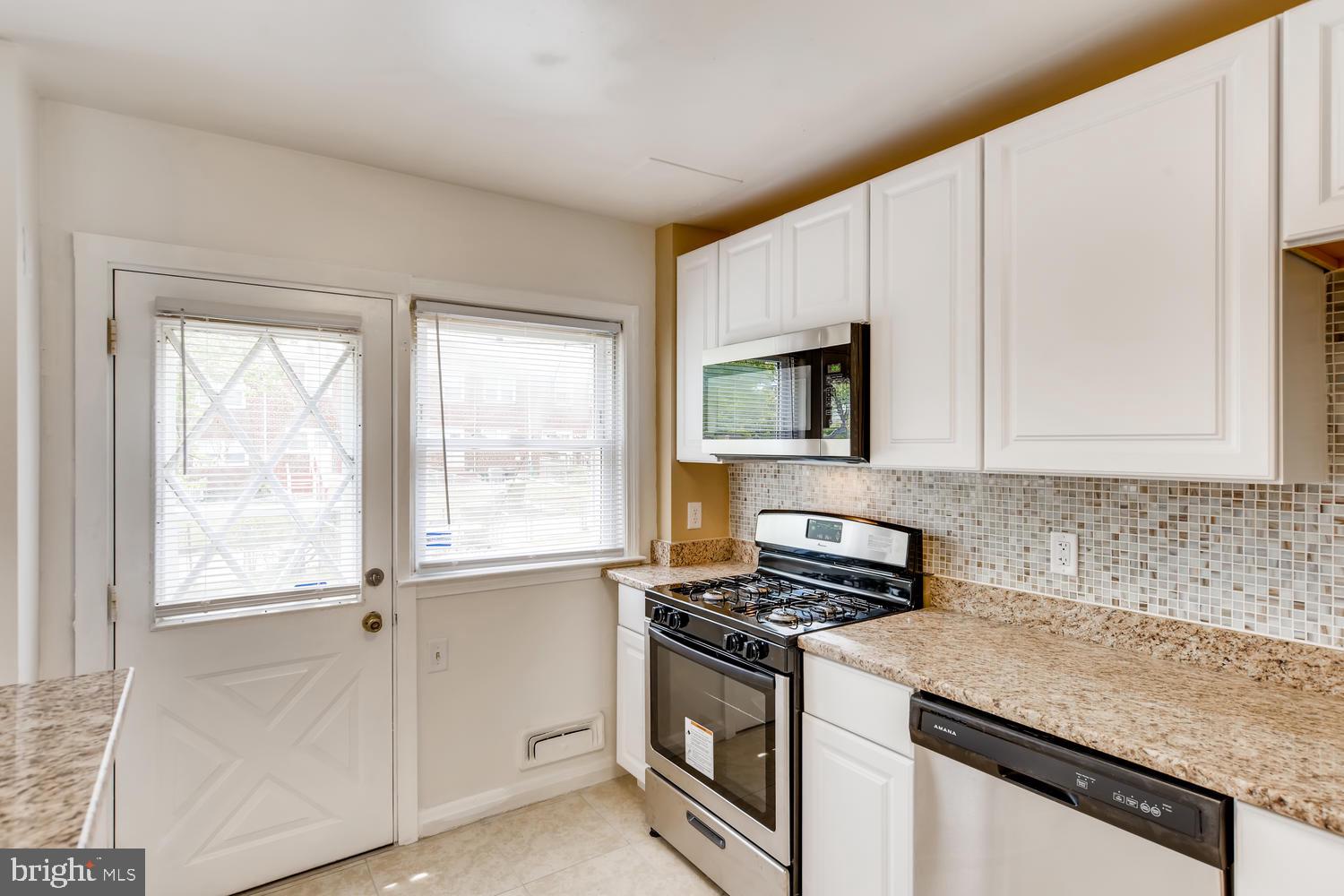 1671 Burnwood Road Baltimore, MD 21239 - Photo 9 of 24 Gallery Image 9