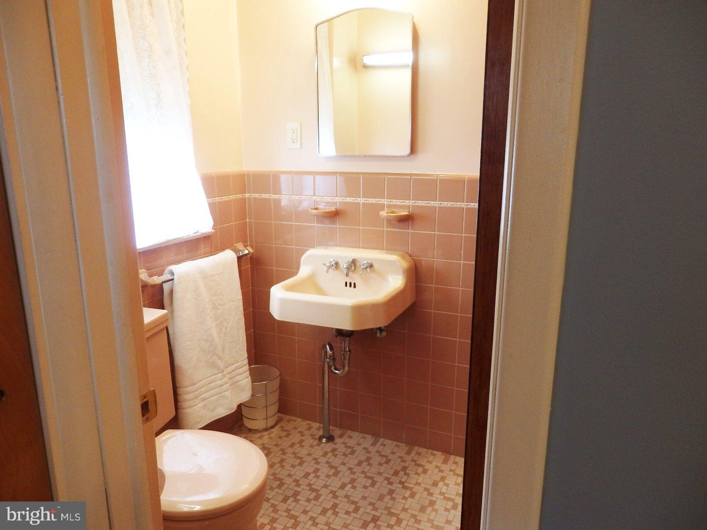 2329 Poplar Road Havertown, PA 19083 - Photo 14 of 25 Master Bathroom