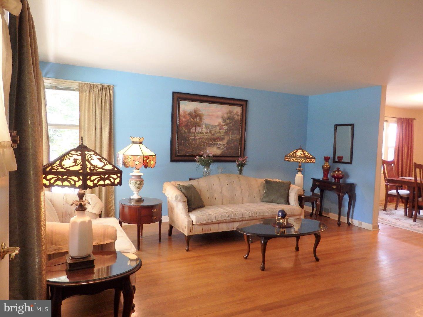 2329 Poplar Road Havertown, PA 19083 - Photo 3 of 25 Living Room