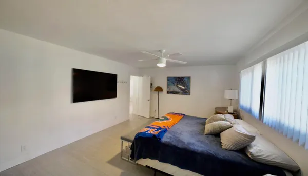 $4,999 | 871 Northeast 27th Avenue, Pompano Beach, FL 33062