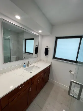 $4,999 | 871 Northeast 27th Avenue, Pompano Beach, FL 33062