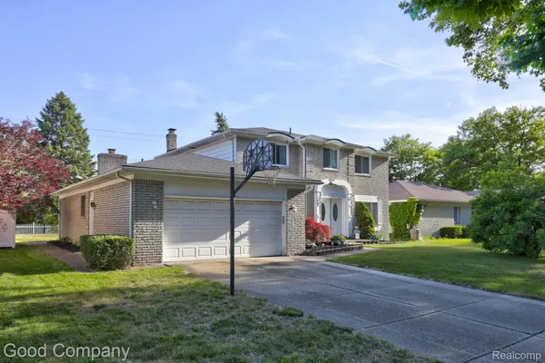 $450,000 | 1798 Wilmet Drive, Troy, MI 48085