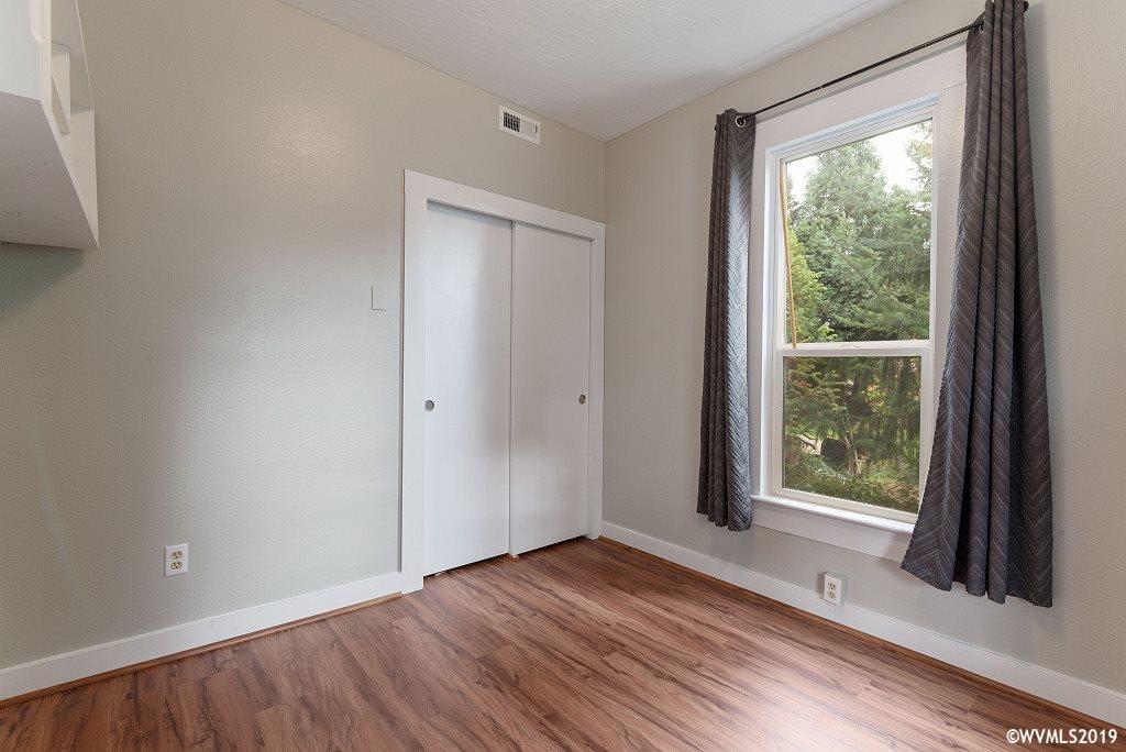 476 Southwest Maple Street Dallas, OR 97338 - Photo 19 of 42 Gallery Image 19