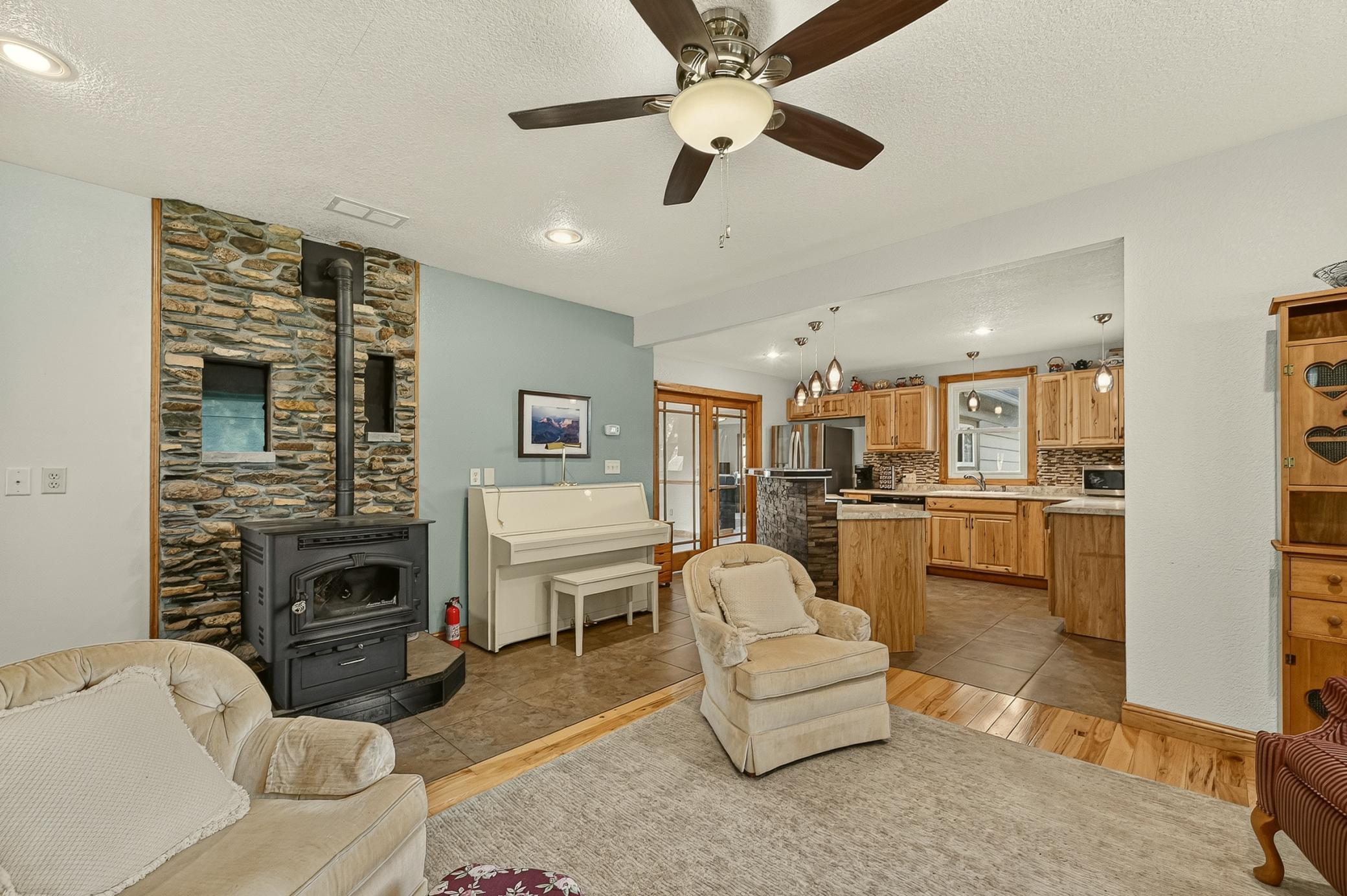 605 University Avenue Spring Valley, MN 55975 - Photo 5 of 37