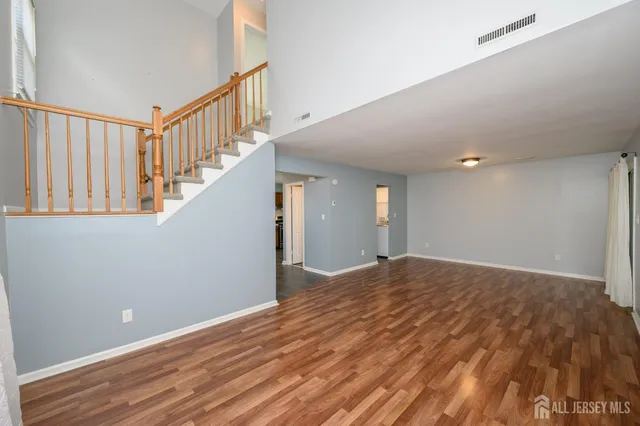 $450,000 | 6 Stowe Court, Freehold, NJ 07728