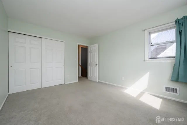 $450,000 | 6 Stowe Court, Freehold, NJ 07728