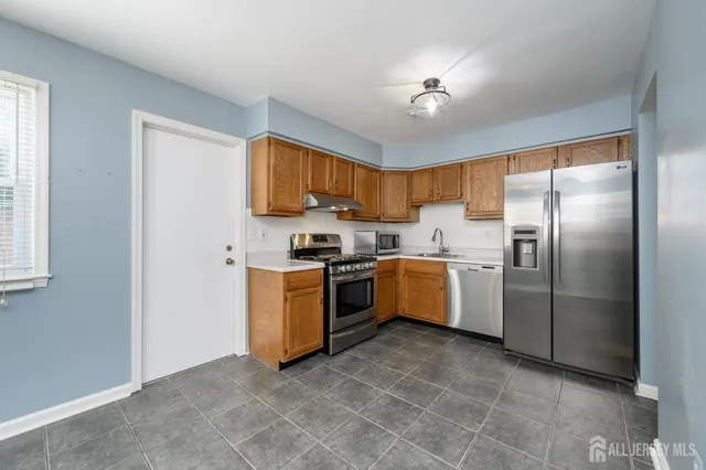 $450,000 | 6 Stowe Court, Freehold, NJ 07728