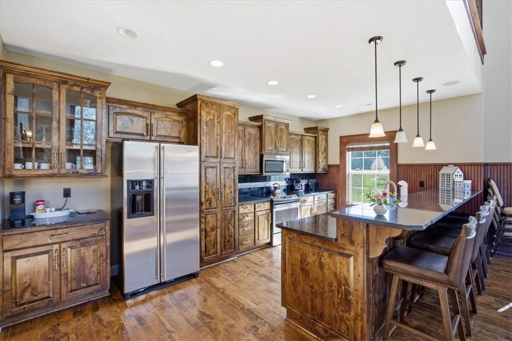 10875 Allen Way Parkville, MO 64152 - Photo 14 of 57