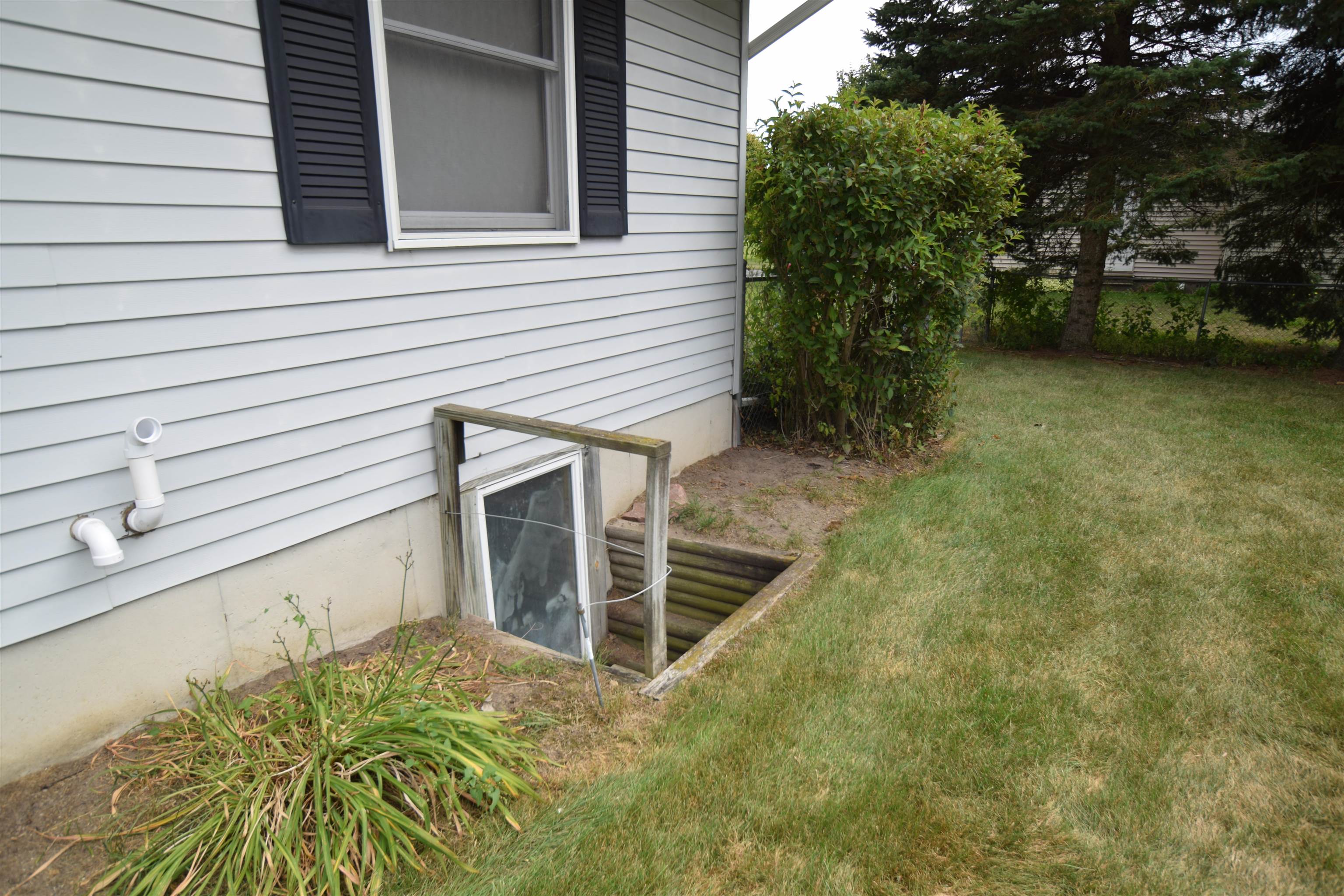 4888 11 Mile Road Auburn, MI 48611 - Photo 28 of 33 Gallery Image 28
