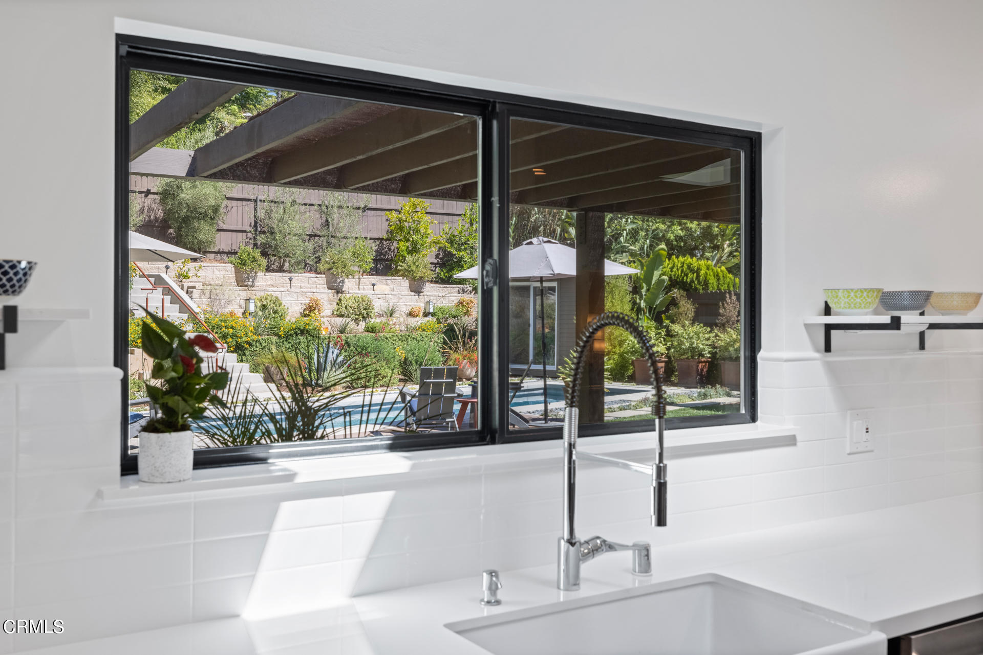 316 Glenullen Drive Pasadena, CA 91105 - Photo 17 of 43