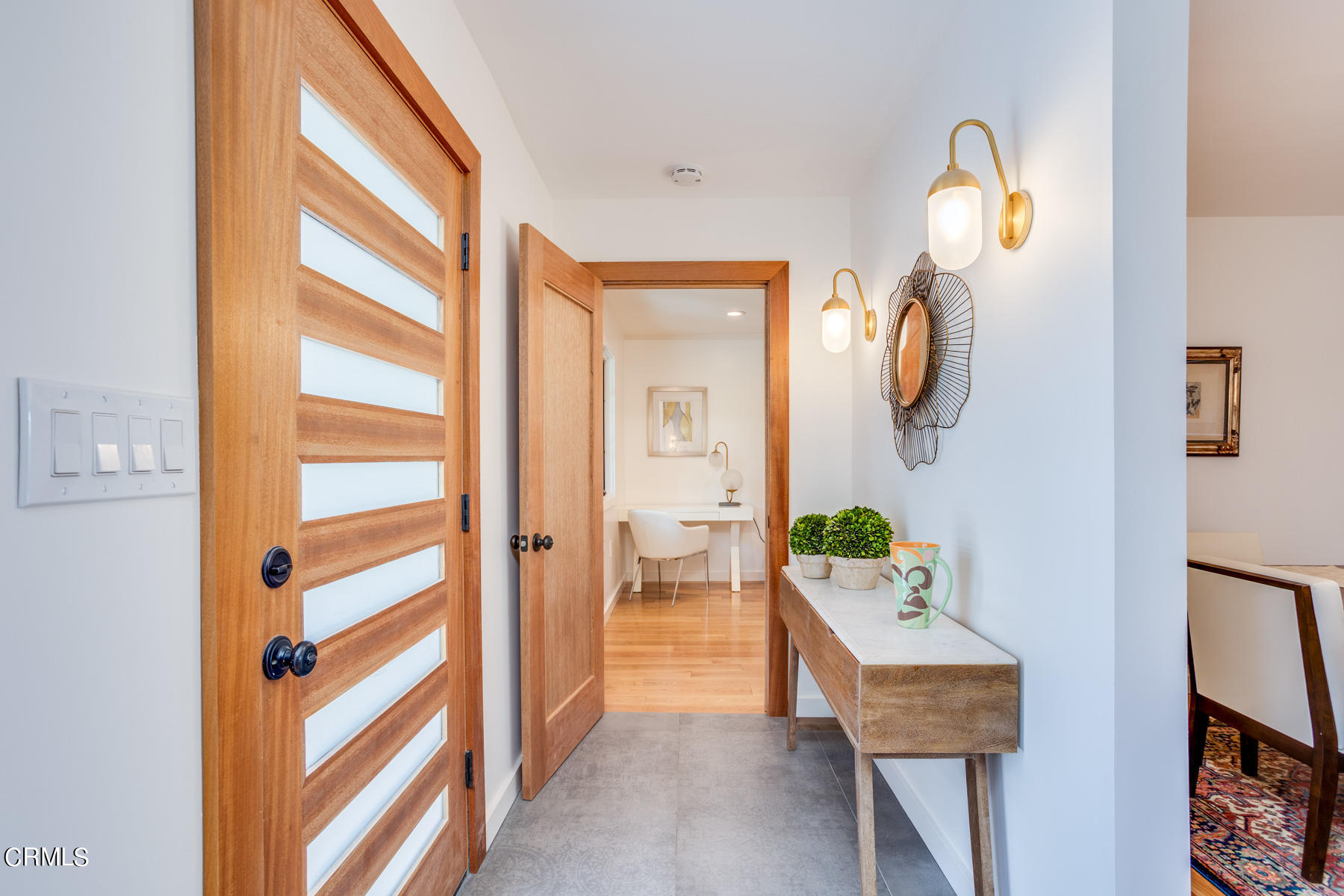 316 Glenullen Drive Pasadena, CA 91105 - Photo 26 of 43 a view of an entryway with wooden floor