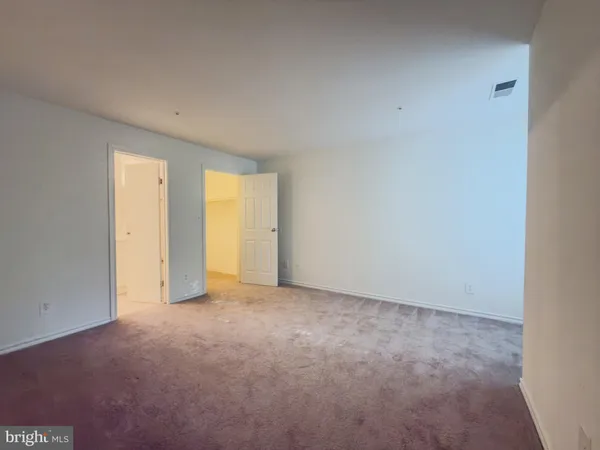 $1,950 | 18520 Boysenberry Drive, Unit 166, Gaithersburg, MD 20886