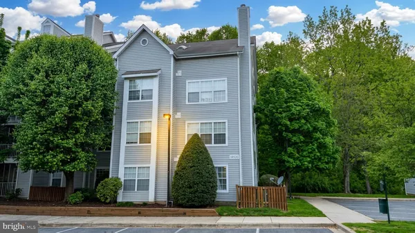 $1,950 | 18520 Boysenberry Drive, Unit 166, Gaithersburg, MD 20886
