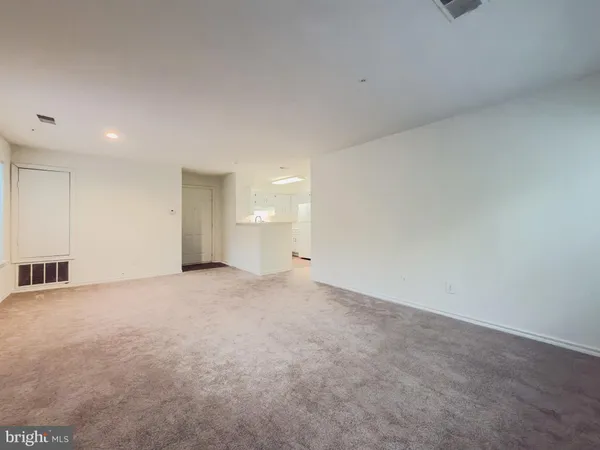 $1,950 | 18520 Boysenberry Drive, Unit 166, Gaithersburg, MD 20886