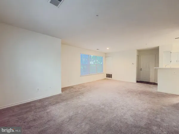 $1,950 | 18520 Boysenberry Drive, Unit 166, Gaithersburg, MD 20886