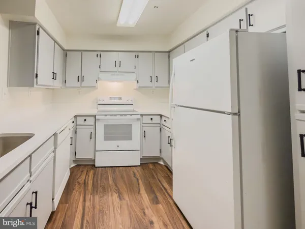 $1,950 | 18520 Boysenberry Drive, Unit 166, Gaithersburg, MD 20886