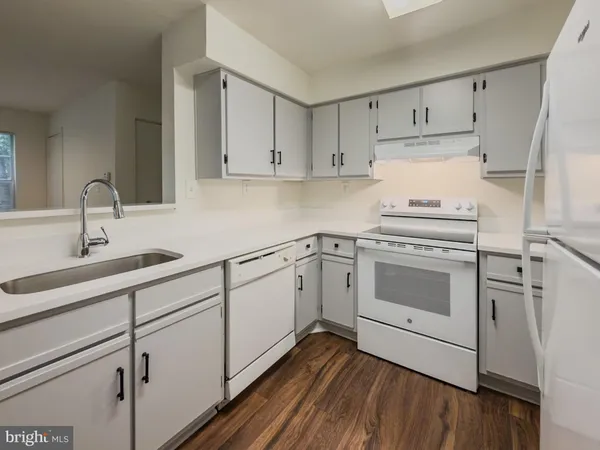 $1,950 | 18520 Boysenberry Drive, Unit 166, Gaithersburg, MD 20886