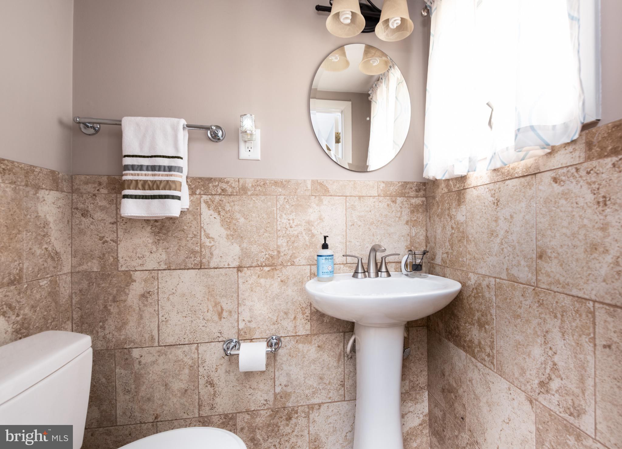 14 Winnwood Road Newark, DE 19711 - Photo 11 of 20 Powder Room
