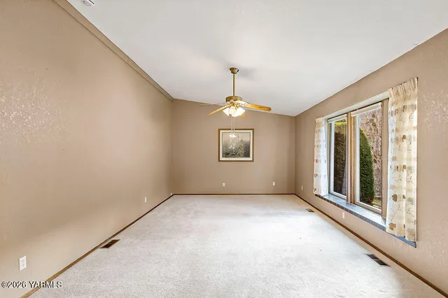 $315,000 | 619 North 32nd Avenue, Unit 13, Yakima, WA 98902