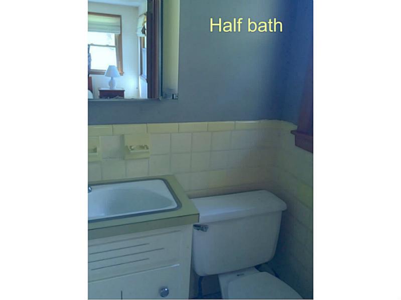 45 Chestnut Road North Kingstown, RI 02852 - Photo 16 of 25 Bathroom.