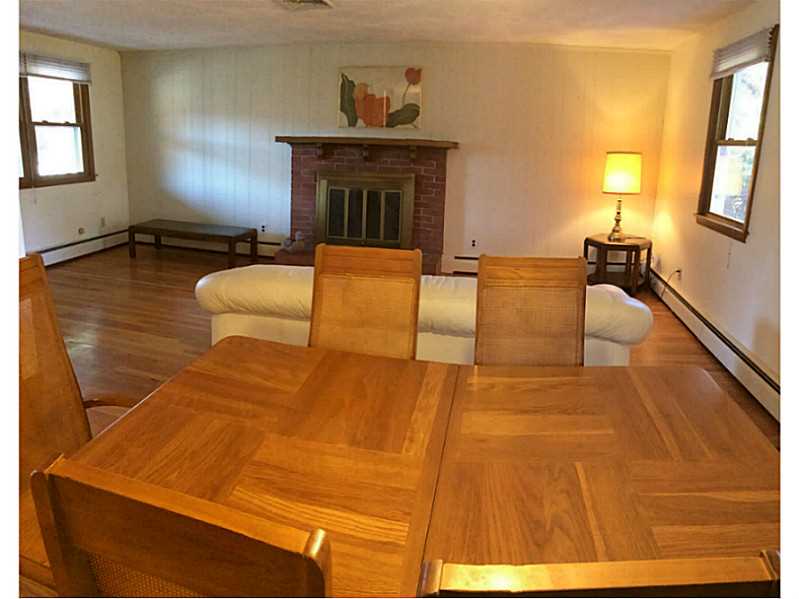 45 Chestnut Road North Kingstown, RI 02852 - Photo 7 of 25 Living Room.