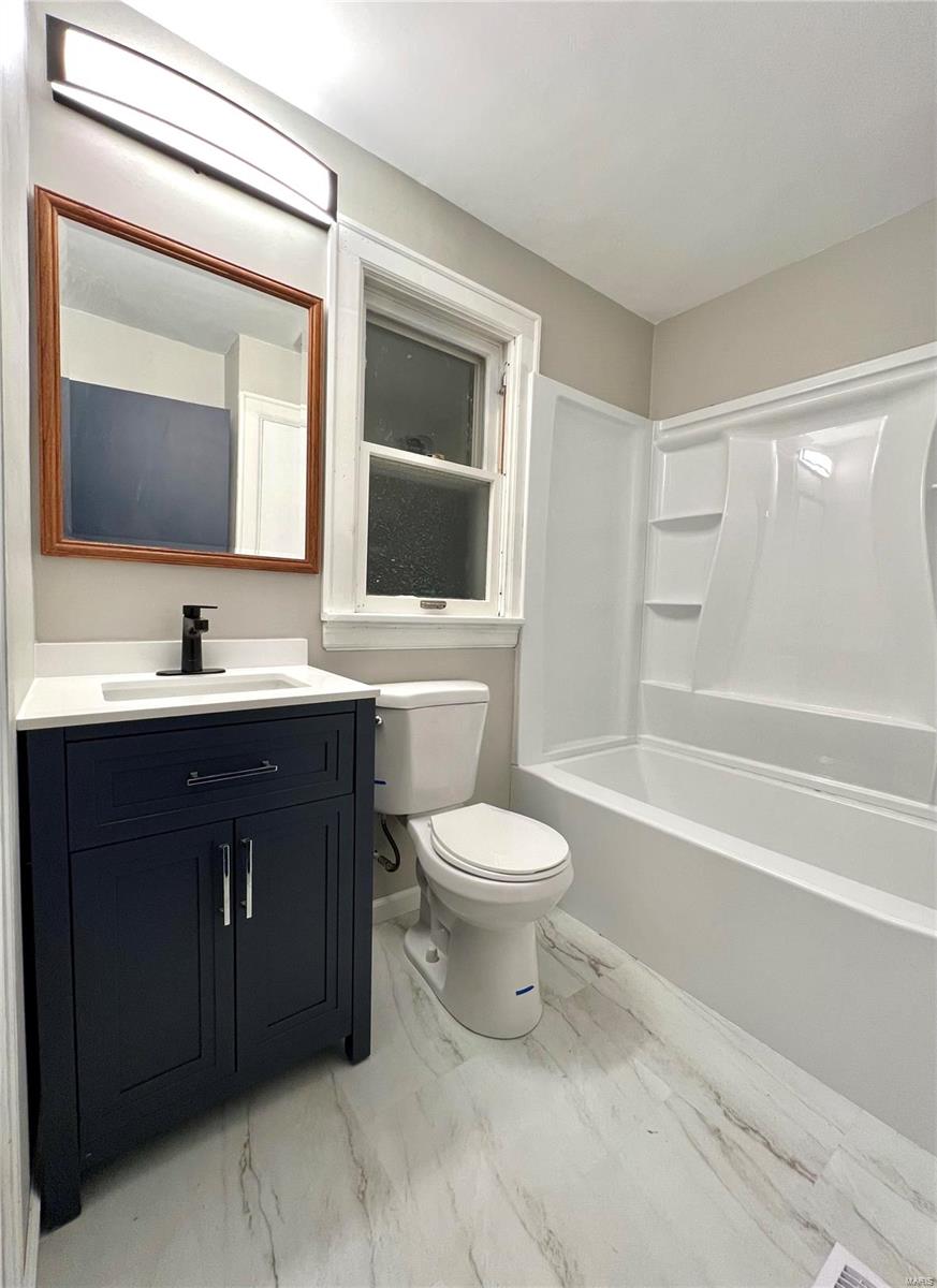 406 Walnut Street Alhambra, IL 62001 - Photo 9 of 18 Gallery Image 9