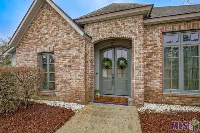 $625,000 | 16503 East Spanish Oaks Court, Prairieville, LA 70769