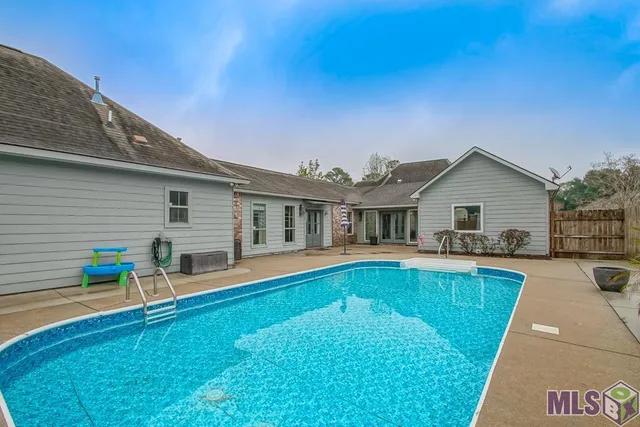 $625,000 | 16503 East Spanish Oaks Court, Prairieville, LA 70769