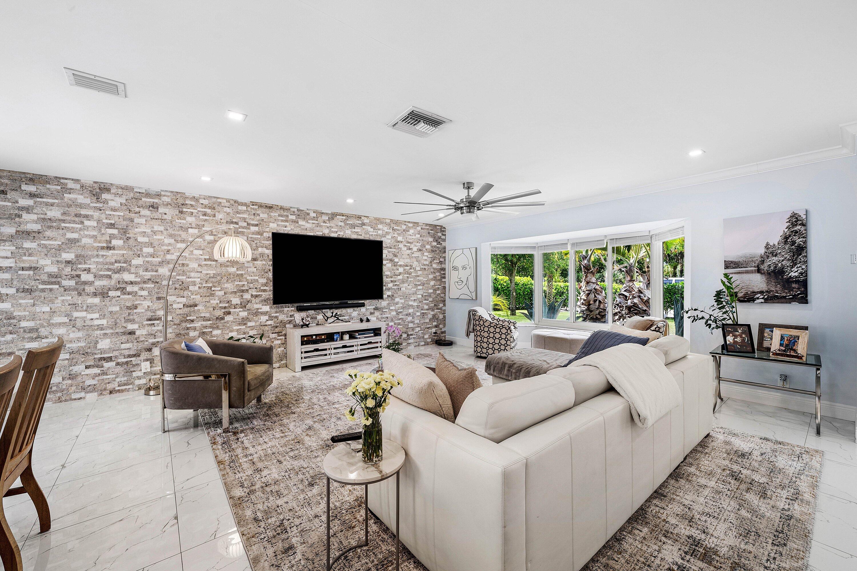 1029 West Palmetto Park Road Boca Raton, FL 33486 - Photo 8 of 43 009-1029WestPalmettoParkRoad-BocaRaton-F