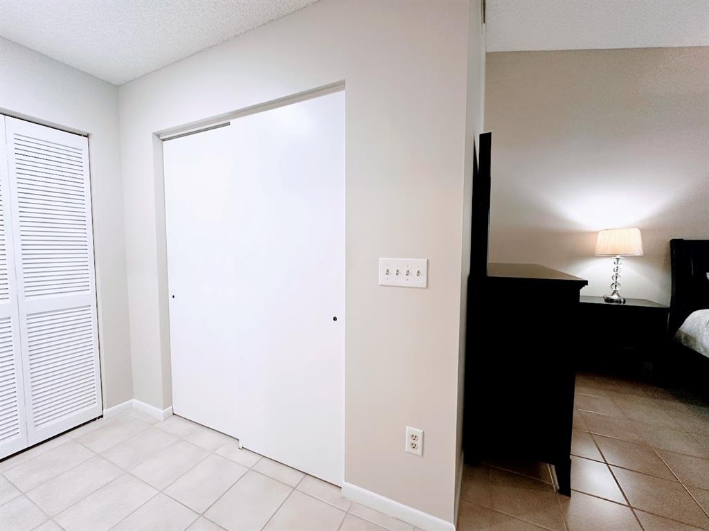 9202 Northwest 9th Court, Unit 9202 Plantation, FL 33324 - Photo 7 of 14