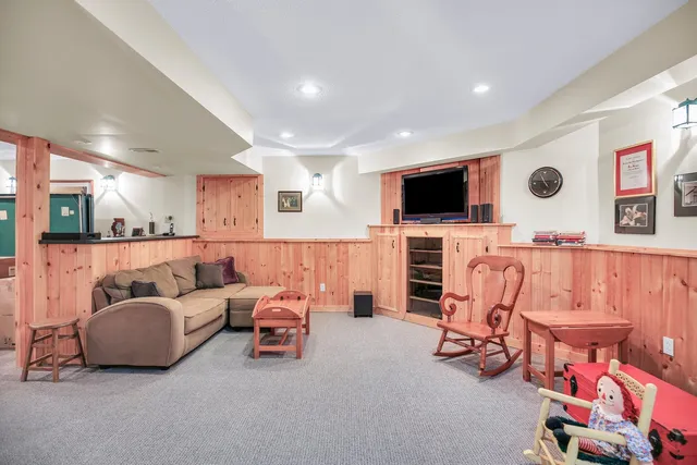 $529,900 | 4005 Pinecrest Road, Champaign, IL 61822