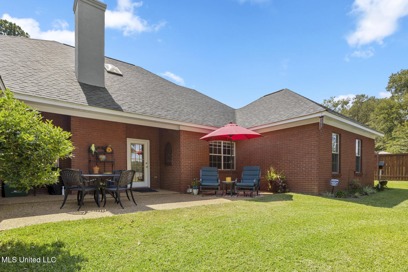 102 Park Place Clinton, MS 39056 - Photo 36 of 36 102 Park Place-41