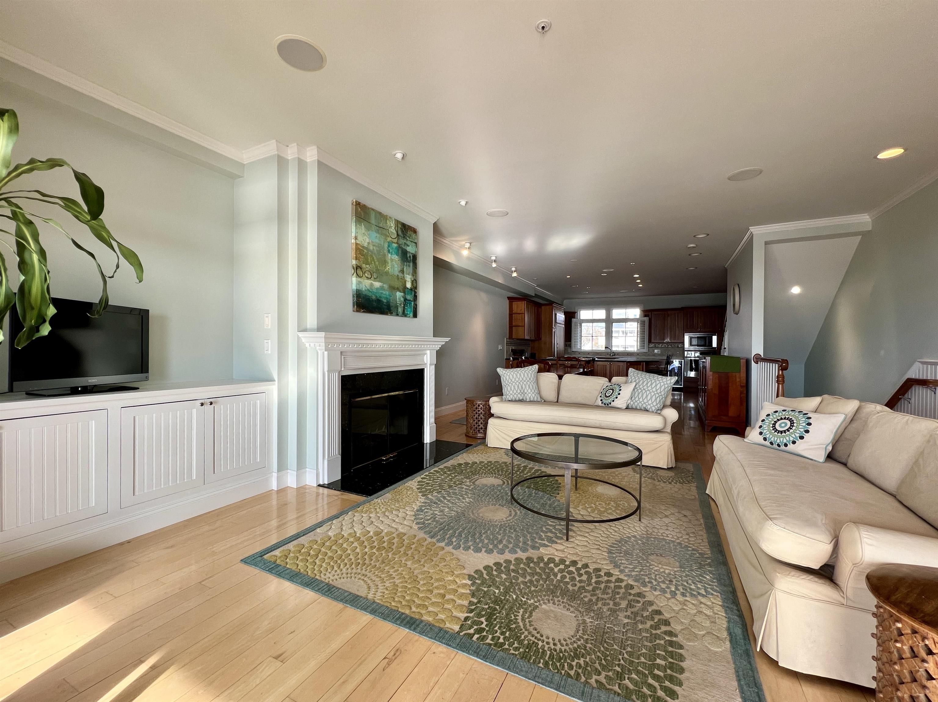 4 Island Avenue, Unit 4 Kittery, ME 03904 - Photo 12 of 47