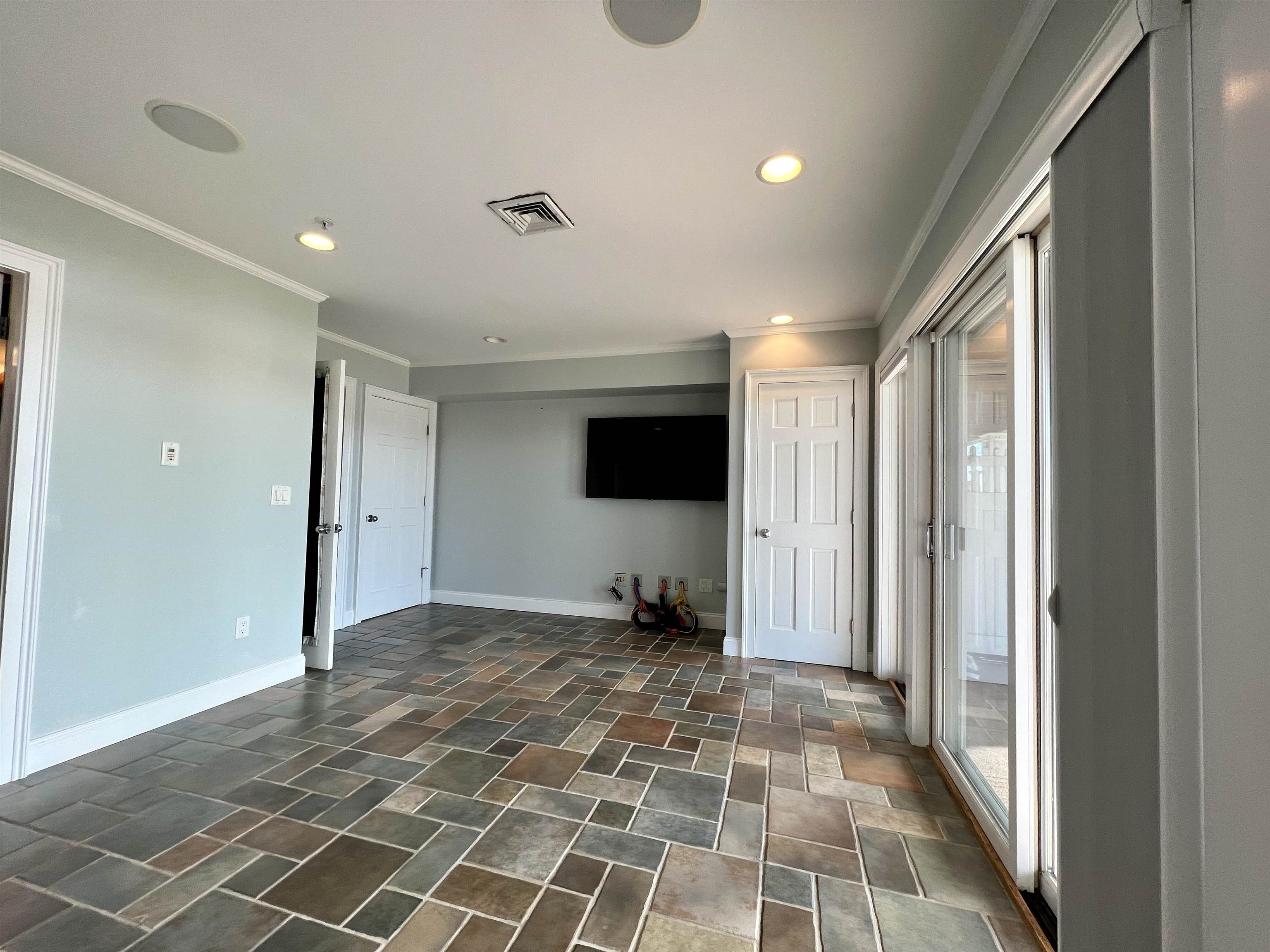 4 Island Avenue, Unit 4 Kittery, ME 03904 - Photo 15 of 47