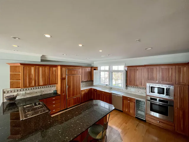 $4,500 | 4 Island Avenue, Unit 4, Kittery, ME 03904