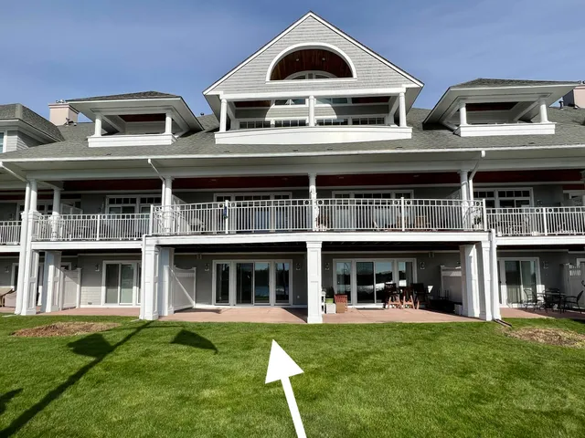 $4,500 | 4 Island Avenue, Unit 4, Kittery, ME 03904