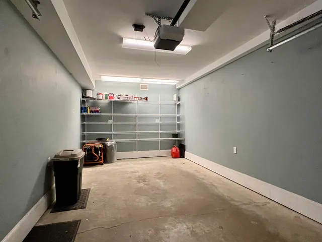 $4,500 | 4 Island Avenue, Unit 4, Kittery, ME 03904