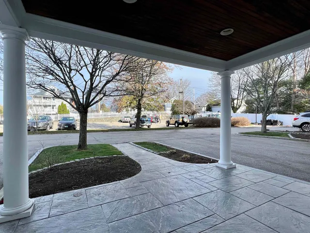 $4,500 | 4 Island Avenue, Unit 4, Kittery, ME 03904