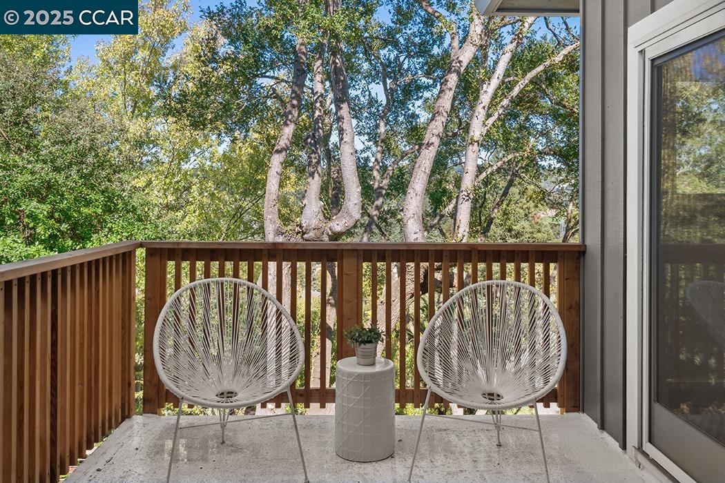 26 Berkeley Avenue Orinda, CA 94563 - Photo 12 of 28 a view of a balcony with chair