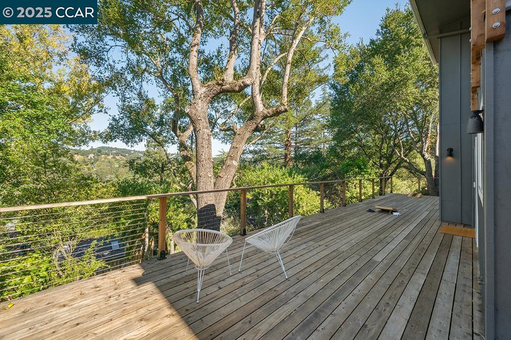 26 Berkeley Avenue Orinda, CA 94563 - Photo 28 of 28 a view of a balcony with wooden floor